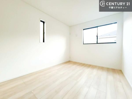 �q������ 2�ʍ̌����m�ۂ������邢�����́A���ʂ����ǂ��A���邭��ϋ��S�n�̗ǂ���ԂƂȂ��Ă���܂��B�����b�N�X���ĉ߂�����S�n�̗ǂ��������ł��I���̖ڊo�߂��X�b�L�����܂��ˁI