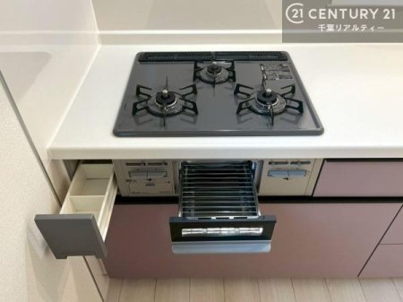 �L�b�`�� �R�����͎O������̂ł������̓����i�s���ł��܂��B
�������O�����t���ł��B�����X�y�[�X���L�X���Ă���׍�Ƃ����₷���I