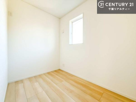 ���̑����� �e�����[�N���[�����������܂��B�����t���̖��邢��Ԃł��d�����͂��ǂ肻���ł��ˁI
���[�⏑�ցA��̋�ԂƂ��Ă����p�ł��܂��B