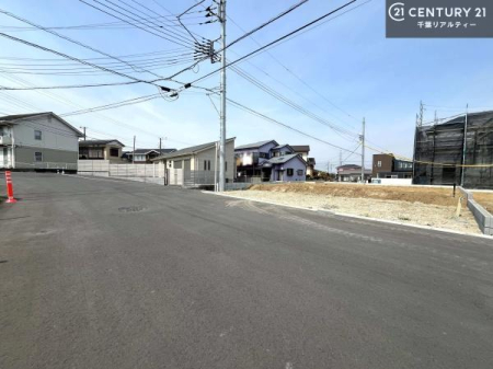 �O�ʓ��H�܂ތ��n�ʐ^ ���ӊ���A���q�l�̂���]�ɍ������������ꏏ�ɂ��ē���v���܂��B�Z��[���A�h�o�C�U�[�ɂ�邲���k������܂��B���Ђ͂��₢���킹�ɑ��Ή����܂��I���҂������܂���I