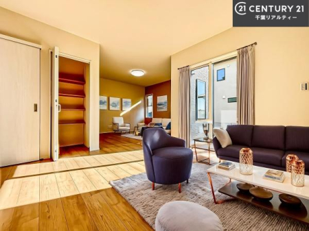 ���r���O �Ƌ��CG�p�[�X�ł��B�S�n�ǂ����r���O�͉Ƒ������R�ƏW�܂�܂��B�Ƒ��c�R�̎��Ԃ����������ł��B���Ƒ��ƁA����w�[���������Ԃ��߂��������ł��ˁB