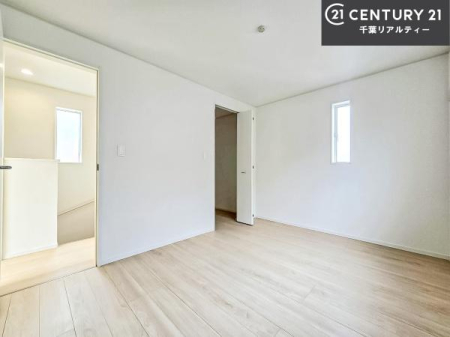 �Q�� �D���������������ޗm���́A���̖ڊo�߂��C�������ǂ������ł��ˁB���������Ԃ��������Ɖ߂������Ƃ��ł��܂��B�D�����F�����̃t���[�����O���ǂ�ȉƋ�ɂ��}�b�`���܂��I