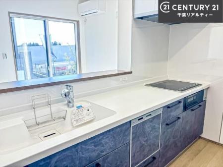 �L�b�`�� ��l�C�̑Ζʎ��V�X�e���L�b�`�����̗p���Ă��܂��I���Ƒ��̃R�~���j�P�[�V���������R�Ƒ�����݌v�ł��B
���q�l�ɂ��ڂ��͂��̂Ŋ������ł��ˁB���[�͂�����܂��I