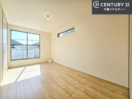 �m�� �o���R�j�[�ɖʂ��Ă���m���ł��B���邭�����肪����A���C����������ł��܂��I���N���āA�O�ɏo�Ĕw�L�т����[�ċz�����ǂ������}������邱�Ƃ��ł��܂��B