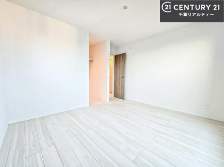 �Q�� �D���������������ޗm���́A���̖ڊo�߂��C�������ǂ������ł��ˁB���������Ԃ��������Ɖ߂������Ƃ��ł��܂��B�D�����F�����̃t���[�����O���ǂ�ȉƋ�ɂ��}�b�`���܂��I