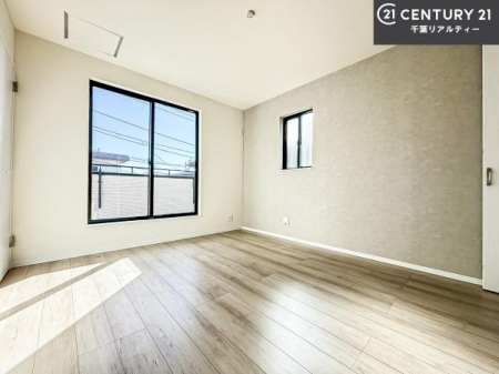 �m�� �o���R�j�[�ɖʂ��Ă���m���ł��B���邭�����肪����A���C����������ł��܂��I���N���āA�O�ɏo�Ĕw�L�т����[�ċz�����ǂ������}������邱�Ƃ��ł��܂��B