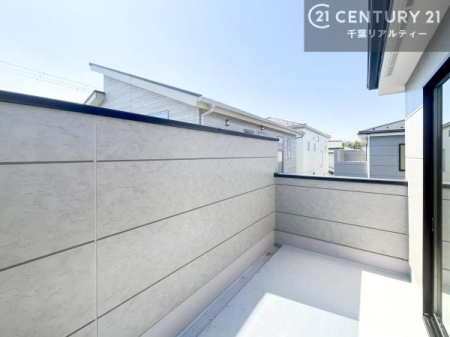 �o���R�j�[ �o���R�j�[���Q�����ɐ݂�����Ƃ�̂���݌v�B�p�r�ɍ��킹�Ďg���������ł��A�����̕�炵�����K�ɃT�|�[�g���܂��B