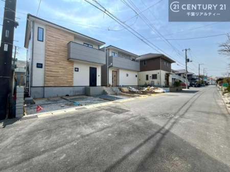 �O�ʓ��H�܂ތ��n�ʐ^ ���ӊ���A���q�l�̂���]�ɍ������������ꏏ�ɂ��ē���v���܂��B�Z��[���A�h�o�C�U�[�ɂ�邲���k������܂��B���Ђ͂��₢���킹�ɑ��Ή����܂��I���҂������܂���I