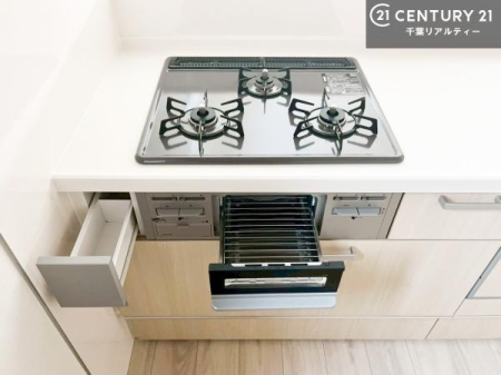 ���d�l�ʐ^(�L�b�`���j �R�����͎O������̂ł������̓����i�s���ł��܂��B
�������O�����t���ł��B�����X�y�[�X���L�X���Ă���׍�Ƃ����₷���I�g�����肪�ǂ��V�X�e���L�b�`���ł��I�i���d�l�j