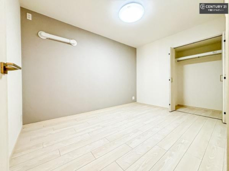 �Q�� ���[�X�y�[�X����������m�ۂ���Ă��邽�߁A���������w�p�i���T�b�ƕЕt���A���ł��X�b�L���B
�Y��ȋ�Ԃ��ۂĂ܂��I