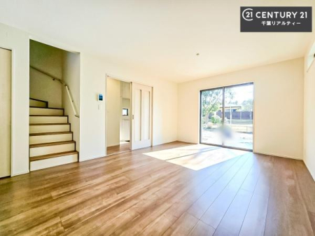 ���r���O �����Ƒ��Ɗ炪���킹���郊�r���O�C���K�i�I�R�~���j�P�[�V�������Ƃ�₷�����C���ӂ��LDK�����o�������܂��I