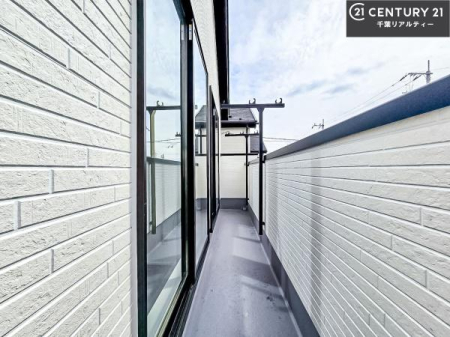 �o���R�j�[ �z������̗ǂ��o���R�j�[�ŁA�����󕨂��悭���������ł��ˁI
���V�C�̗ǂ����ɂ̓o���R�j�[�֏o�ă��t���b�V������̂��C�����悳�����ł��B