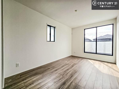 �m�� 2�ʍ̌����m�ۂ������邢�����́A���ʂ����ǂ��A���邭��ϋ��S�n�̗ǂ���ԂƂȂ��Ă���܂��B�����b�N�X���ĉ߂�����S�n�̗ǂ��������ł��I