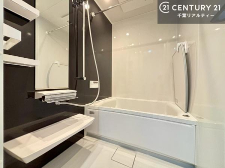 ���� �L�X�o�X�ň���̔������t���b�V���B�����L�΂���̂ŁA�����ɂ��������ƐZ����܂��ˁI�����̃o�X�^�C�����y���݂ɂȂ�܂��B