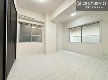 ���r���O �S�n�ǂ����r���O�͉Ƒ������R�ƏW�܂�܂��B�Ƒ��c�R�̎��Ԃ����������ł��B���Ƒ��ƁA����w�[���������Ԃ��߂��������ł��ˁB