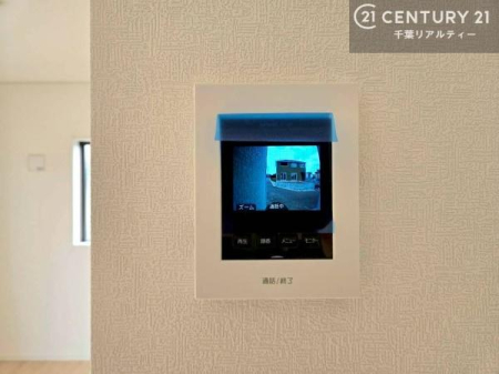 ���̑� TV���j�^�[�t�C���^�[�t�H���������B���K�҂̊���m�F���Ă���Ή��ł��邽�߁A�h�Ɩʂɂ��z�����ꂽ���S�̐ݔ��ł��B