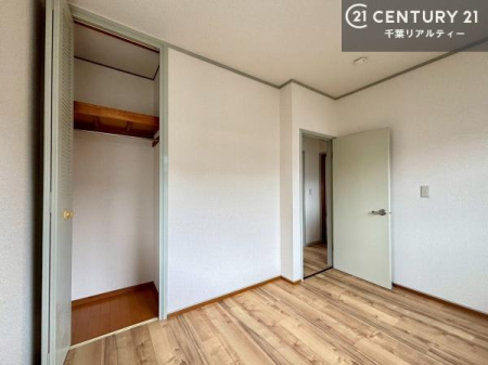 �q������ ���[�X�y�[�X�����Ă��܂��I�������X�b�L�����ڂ��鎖���ł��܂��ˁB
�Ƌ��I�΂Ȃ��V���v���ȃf�U�C���ׁ̈A�Ƌ��I�΂����C�ɓ���̋�ԍ�肪�ł������ł��ˁB