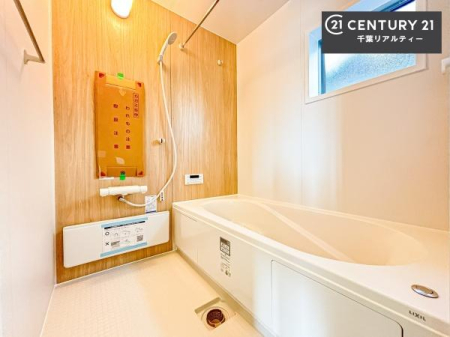 ���� �������������l�̕��͋C�̃o�X���[���́A�����o�Ă��ăo�X�^�C�����[���I
���d���撣���Ă��邲�J���ɂ��D�݂̓����̓����܂����āA�y����ł݂Ă͂������ł��傤���H