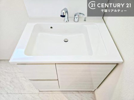 ���ʑ�E���ʏ� �[�����ʑ�{�E���́A�������˂ɂ����̂ł�����ꂪ�y�X�I���������ۂĂ܂��I
�L���C�Ȑ��ʏ��Ŏ��������̃��`�x�[�V�������オ��܂��ˁI