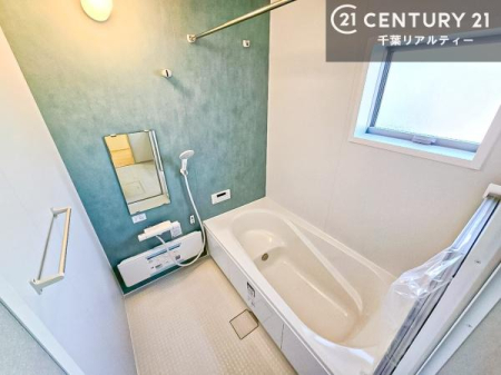 ���� �������������l�̕��͋C�̃o�X���[���́A�V�b�N�ȃf�U�C���Ńo�X�^�C�����[���I
���d���撣���Ă��邲�J���ɂ��D�݂̓����̓����܂����āA�y����ł݂Ă͂������ł��傤���H