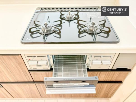 �L�b�`�� �R�����͎O������̂ł������̓����i�s���ł��܂��B
�������O�����t���ł��B�����X�y�[�X���L�X���Ă���׍�Ƃ����₷���I�g�����肪�ǂ��V�X�e���L�b�`���ł��I