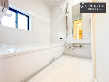 ���� �L�X�o�X�ň���̔������t���b�V���B�����L�΂���̂ŁA�����ɂ��������ƐZ����܂��ˁI�����̃o�X�^�C�����y���݂ɂȂ�܂��B