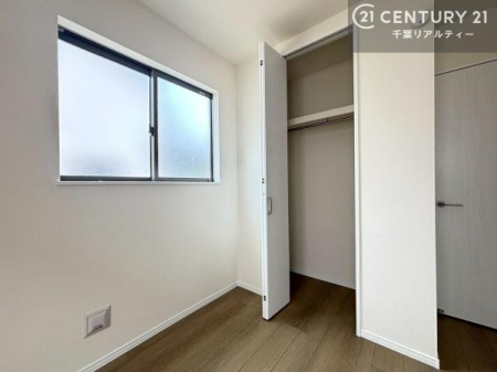 �m�� �V���v���Ƀf�U�C������Ă��邽�߁A�Ƌ��I�т܂���I
���C�ɓ���̉Ƌ��u���Ă��낰���Ԃ���邱�Ƃ��ł��܂��B
