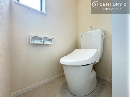 �g�C�� �������֍��ɂ��A�~��͕֍����g�����ł���̂ŗ₽���֍��ɍ��炸�ɍςފ������d�l�ł��I�V���v���ȃJ���[����Ƃ��Ă���̂ŁA������ꂪ���₷���ł��B