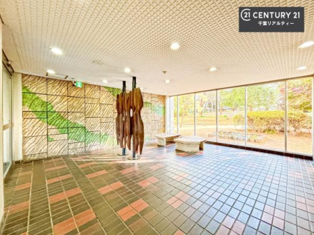 �G���g�����X ��؂Ȃ��q�l�����o�}������G���g�����X�B����]�̕����܂Ƃ߂Ă��ē��B
���₢���킹�ɑ��Ή����܂��I