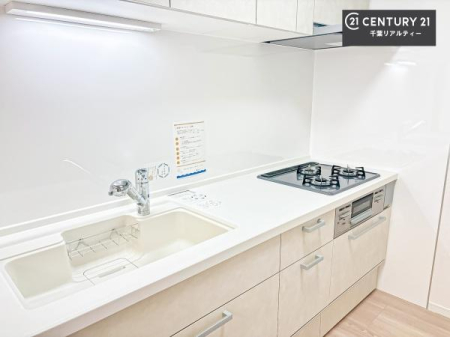 �L�b�`�� �Ǖt�L�b�`���́A�W�����č�ƂɎ��|����܂��I��Ƃ̓������N���N�I
�����̗��������肻���ł��ˁI���[�X�y�[�X���L�x�ŁA�����X�y�[�X���X�b�L���ƕЕt���Ђ�`�����p�ł��܂��I