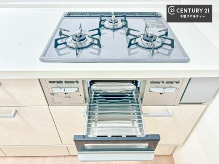 �L�b�`�� �R�����͎O������̂ł������̓����i�s���ł��܂��B
�������O�����t���ł��B�����X�y�[�X���L�X���Ă���׍�Ƃ����₷���I�g�����肪�ǂ��V�X�e���L�b�`���ł��I