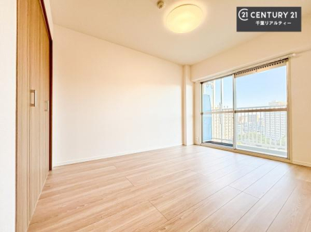 �Q�� �o���R�j�[�ɖʂ��Ă���m���ł��B���邭�����肪����A���C����������ł��܂��I���N���āA�O�ɏo�Ĕw�L�т����[�ċz�����ǂ������}������邱�Ƃ��ł��܂��B