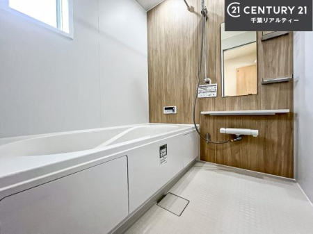 ���� �������������l�̕��͋C�̃o�X���[���́A�����o�Ă��ăo�X�^�C�����[���I
���d���撣���Ă��邲�J���ɂ��D�݂̍���̓����܂����āA�y����ł݂Ă͂������ł��傤���H