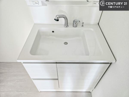 ���ʑ�E���ʏ� �[�����ʑ�{�E���́A�������˂ɂ����̂ł�����ꂪ�y�X�I���������ۂĂ܂��I
�L���C�Ȑ��ʏ��Ŏ��������̃��`�x�[�V�������オ��܂��ˁI