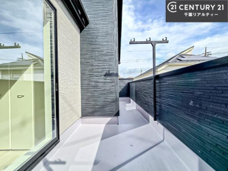 �o���R�j�[ �z������̗ǂ��o���R�j�[�ŁA�����󕨂��悭���������ł��ˁI
���V�C�̗ǂ����ɂ̓o���R�j�[�֏o�ă��t���b�V������̂��C�����悳�����ł��B