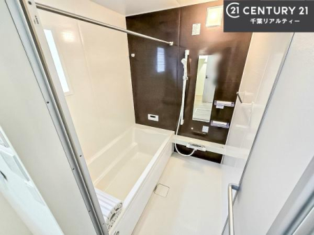 ���� �L�X�o�X�ň���̔������t���b�V���B�����L�΂���̂ŁA�����ɂ��������ƐZ����܂��ˁI�����̃o�X�^�C�����y���݂ɂȂ�܂��B