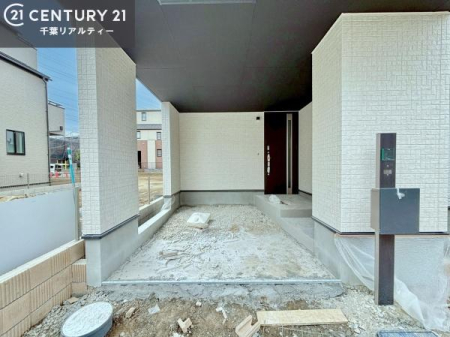 ���ԏ� �r���g�C���K���[�W�̒��ԏ�́A�J�╗����Ԃ�����Ă����̂ő�؂ɊǗ����ł���̂ň��S�I