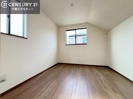 �m�� �V���v���Ƀf�U�C������Ă��邽�߁A�Ƌ��I�т܂���I
���C�ɓ���̉Ƌ��u���Ă��낰���Ԃ���邱�Ƃ��ł��܂��B