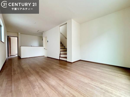 ���r���O �傫�ȑ����炽���Ղ�̗z���������閾�邢���r���O�B�J�����̂��郊�r���O�ŉƑ��c���̂��났�̎��Ԃ��߂����܂��I�����w�\�ł��I���񌻒n�ŗz������Ȃǂ��̊����������܂��I