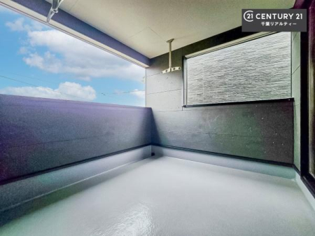 �o���R�j�[ �C���i�[�o���R�j�[�I�������t���Ă���̂ŁA�}�ɉJ���~���Ă��G��ɂ������S�I�������������J�b�g���Ă����̂ŁA���V�C�̗ǂ����́A���O�֏o�Đ[�ċz����̂��悳�����ł��I