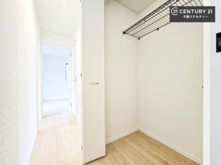 ���[ �K�i�オ���Ă����Ɏ��[�X�y�[�X�t���I
���p�i�⏑�ނ̎��[�ɕ֗��I�������̕ЂÂ����y�X�I���񌻒n�ɂĂ��m���߂�������