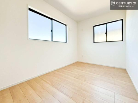 �Q�� 2�ʍ̌����m�ۂ������邢�����́A���ʂ����ǂ��A���邭��ϋ��S�n�̗ǂ���ԂƂȂ��Ă���܂��B�����b�N�X���ĉ߂�����S�n�̗ǂ��������ł��I���̖ڊo�߂��X�b�L�����܂��ˁI