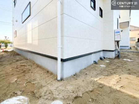 �� ������Ƃ�������X�؁[�X���t���Ă��܂��I�K�[�f�j���O���y���߂����ł��ˁB