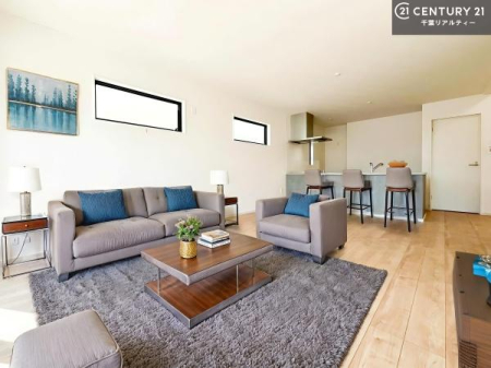 ���r���O �Ƌ��CG�p�[�X�ł��B�S�n�ǂ����r���O�͉Ƒ������R�ƏW�܂�܂��B�Ƒ��c�R�̎��Ԃ����������ł��B���Ƒ��ƁA����w�[���������Ԃ��߂��������ł��ˁB