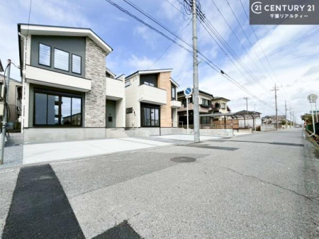 �O�ʓ��H�܂ތ��n�ʐ^ �O�ʓ��H��6���I�z����ǍD�ȗ��n�ł��B
�Ԍɓ��ꂪ���ȕ������S�ł��ˁB