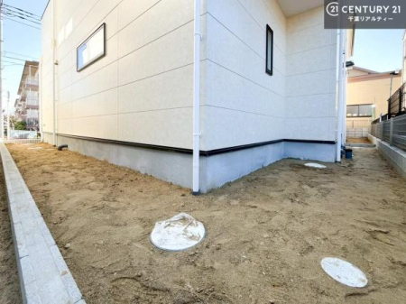 �� ������Ƃ�������X�؁[�X���t���Ă��܂��I�K�[�f�j���O���y���߂����ł��ˁB