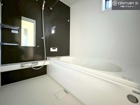 ���� �������������l�̕��͋C�̃o�X���[���́A�����o�Ă��ăo�X�^�C�����[���I
���d���撣���Ă��邲�J���ɂ��D�݂̓����̓����܂����āA�y����ł݂Ă͂������ł��傤���H