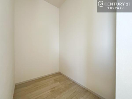 ���[ �E�H�[�N�C���N���[�[�b�g�t���ł��B��������̂��m���Ȃǂ����[���Ă��������ł��ˁI���ɂ���@�������ȂǋG�ߕ��̑傫�ȉƓd�����[�ł��܂��I