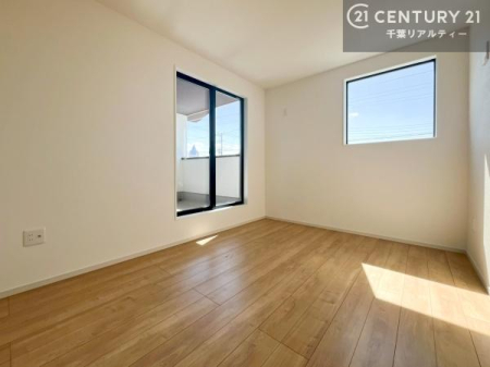 �Q�� �D���������������ޗm���́A���̖ڊo�߂��C�������ǂ������ł��ˁB���������Ԃ��������Ɖ߂������Ƃ��ł��܂��B�D�����F�����̃t���[�����O���ǂ�ȉƋ�ɂ��}�b�`���܂��I