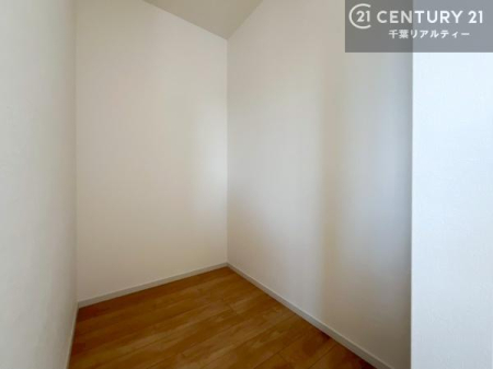 ���[ �E�H�[�N�C���N���[�[�b�g�t���ł��B��������̂��m���Ȃǂ����[���Ă��������ł��ˁI���ɂ���@�������ȂǋG�ߕ��̑傫�ȉƓd�����[�ł��܂��I